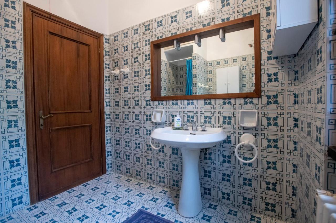 080 - La Villa Storica Il Vigneto 45B, Terrazza Sul Mare - Parcheggio Privato Gratis Монелья Экстерьер фото