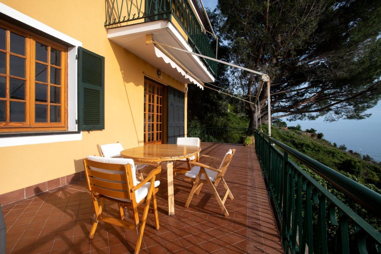 080 - La Villa Storica Il Vigneto 45B, Terrazza Sul Mare - Parcheggio Privato Gratis Монелья Экстерьер фото
