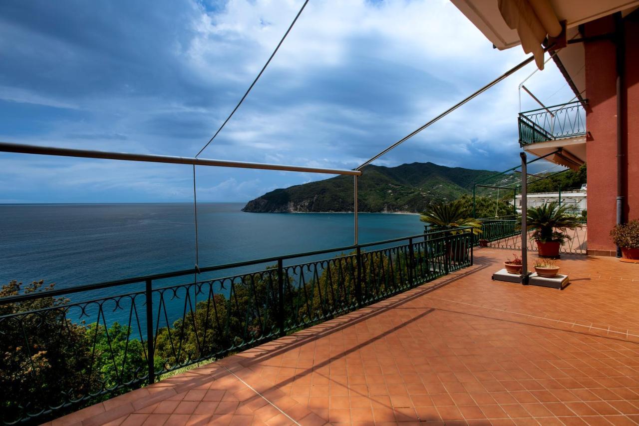 080 - La Villa Storica Il Vigneto 45B, Terrazza Sul Mare - Parcheggio Privato Gratis Монелья Экстерьер фото